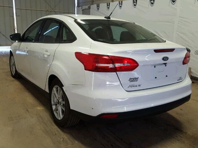 1FADP3F21GL263409 - 2016 FORD FOCUS SE WHITE photo 3