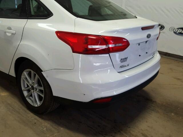 1FADP3F21GL263409 - 2016 FORD FOCUS SE WHITE photo 9