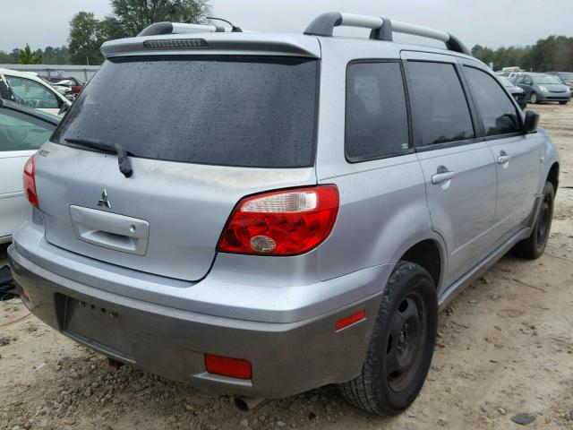 JA4LX31F06U001559 - 2006 MITSUBISHI OUTLANDER SILVER photo 4