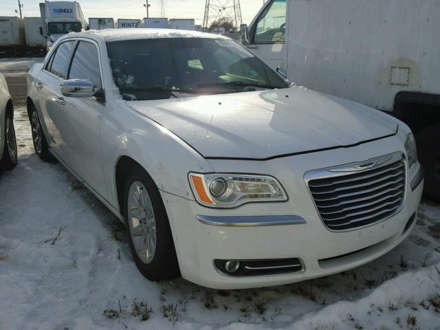 2C3CCACG8CH223118 - 2012 CHRYSLER 300 LIMITE WHITE photo 1