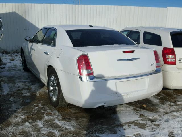 2C3CCACG8CH223118 - 2012 CHRYSLER 300 LIMITE WHITE photo 3