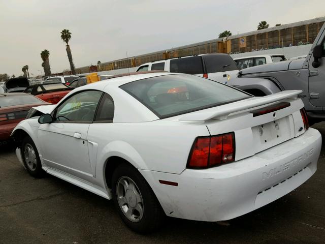 1FAFP404X1F120828 - 2001 FORD MUSTANG WHITE photo 3