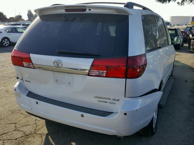 5TDBA22C55S029393 - 2005 TOYOTA SIENNA XLE WHITE photo 4