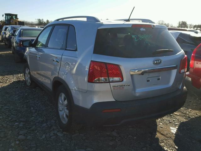 5XYKT4A10BG060761 - 2011 KIA SORENTO BA SILVER photo 3