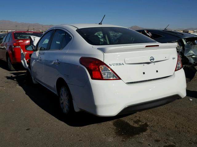 3N1CN7AP9HL868034 - 2017 NISSAN VERSA S WHITE photo 3