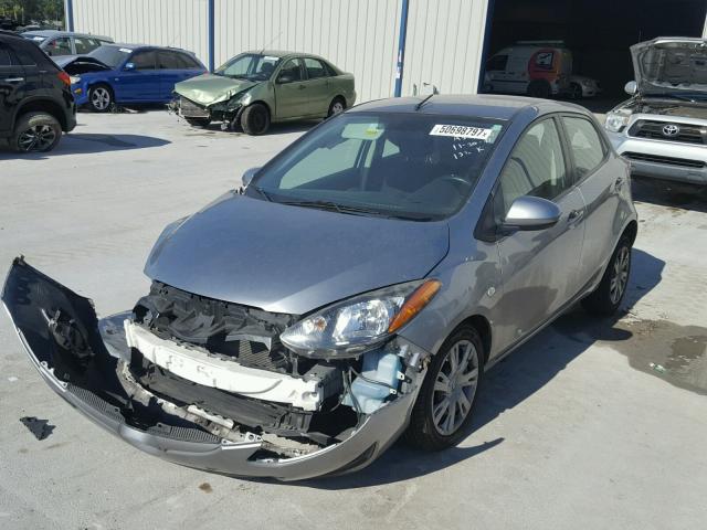 JM1DE1HY7B0129472 - 2011 MAZDA MAZDA2 SILVER photo 2