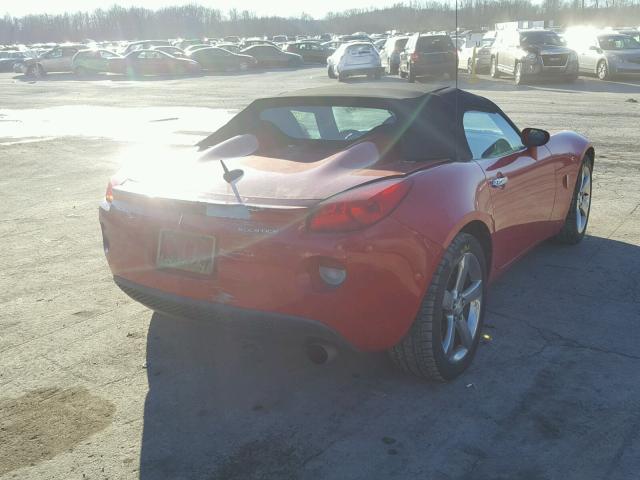 1G2MB35B77Y138660 - 2007 PONTIAC SOLSTICE RED photo 4