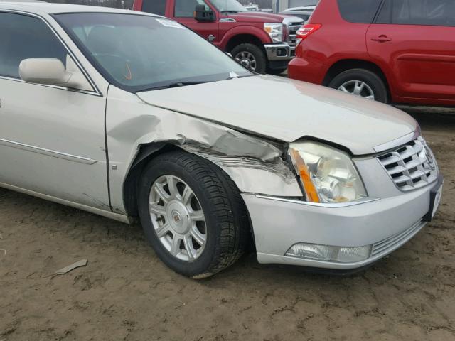 1G6KD57Y18U110309 - 2008 CADILLAC DTS CREAM photo 9