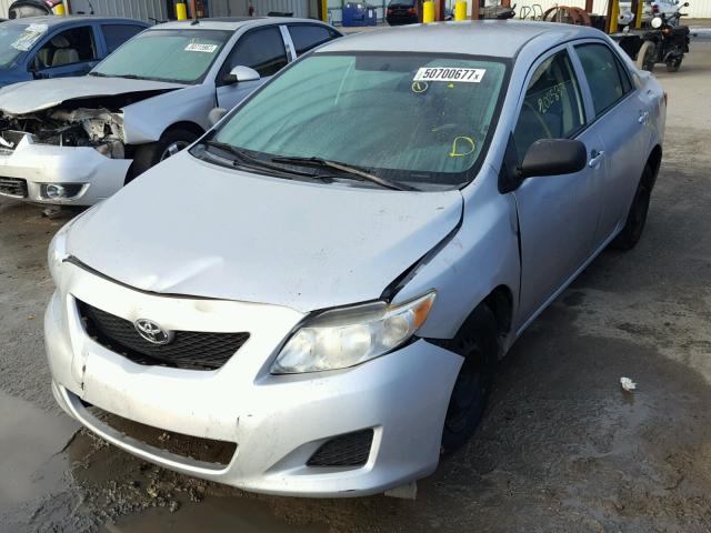 1NXBU4EE7AZ200386 - 2010 TOYOTA COROLLA BA SILVER photo 2