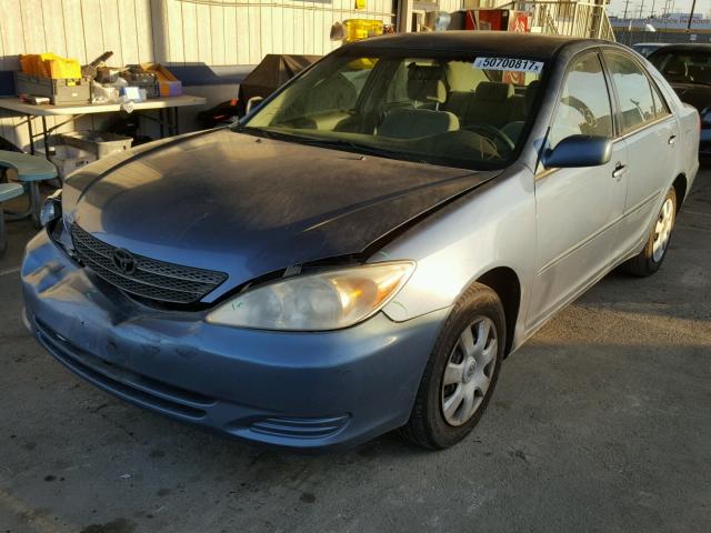4T1BE32K34U821128 - 2004 TOYOTA CAMRY LE ლურჯი ფოტო 2