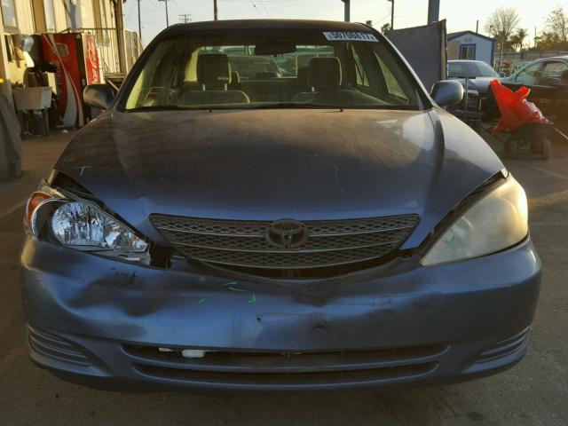 4T1BE32K34U821128 - 2004 TOYOTA CAMRY LE ლურჯი ფოტო 9