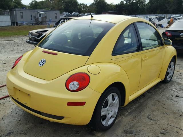 3VWPG3AGXAM007279 - 2010 VOLKSWAGEN NEW BEETLE 黄色 照片 4