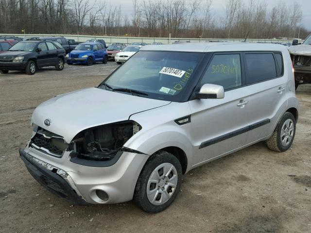 KNDJT2A53C7356262 - 2012 KIA SOUL SILVER photo 2