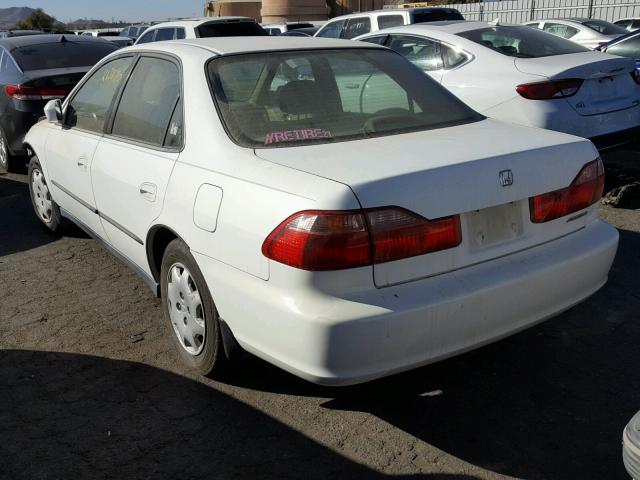 JHMCG6658XC016873 - 1999 HONDA ACCORD LX WHITE photo 3