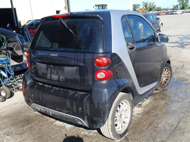 WMEEJ3BA8DK683331 - 2013 SMART FORTWO PUR BLACK photo 4