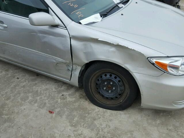 4T1BE30K84U366991 - 2004 TOYOTA CAMRY LE SILVER photo 9