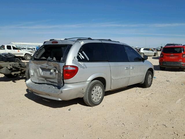 1A4GP44RX6B566930 - 2006 CHRYSLER TOWN & COU SILVER photo 4
