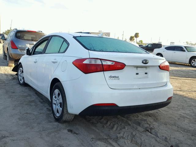 KNAFK4A63G5441923 - 2016 KIA FORTE LX WHITE photo 3