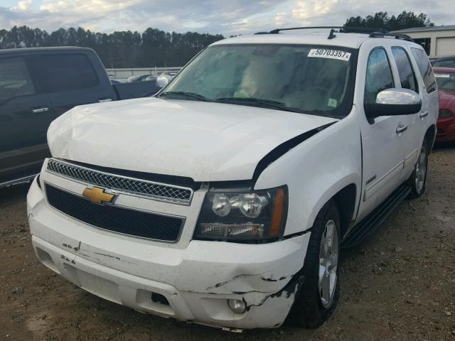 1GNUCBE05AR101875 - 2010 CHEVROLET TAHOE C150 WHITE photo 2