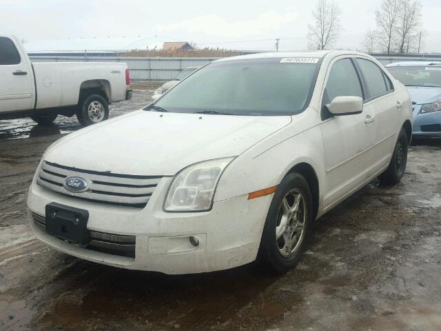 3FAHP07Z29R131646 - 2009 FORD FUSION SE WHITE photo 2