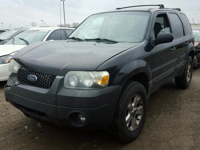 1FMYU03136KD10101 - 2006 FORD ESCAPE XLT BLACK photo 2