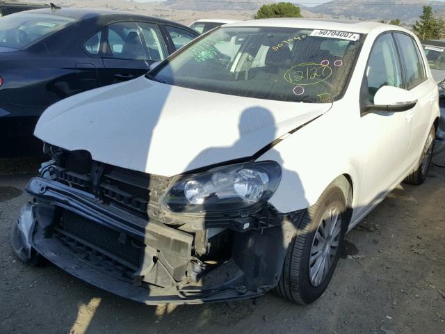 WVWDB7AJXBW198775 - 2011 VOLKSWAGEN GOLF WHITE photo 2
