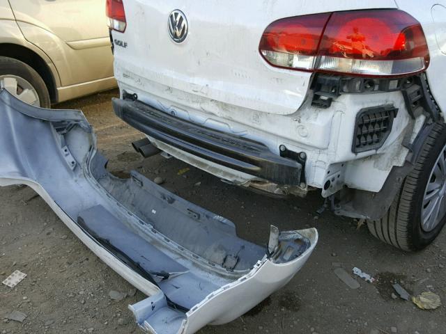 WVWDB7AJXBW198775 - 2011 VOLKSWAGEN GOLF WHITE photo 9