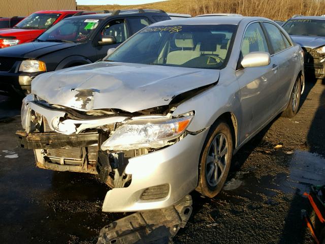 4T4BF3EK8BR132942 - 2011 TOYOTA CAMRY BASE SILVER photo 2