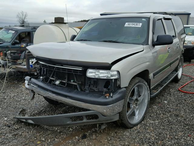 3GNEC16Z14G235587 - 2004 CHEVROLET SUBURBAN C GRAY photo 2