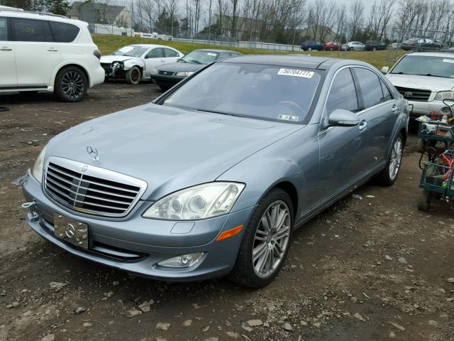 WDDNG86X88A180781 - 2008 MERCEDES-BENZ S 550 4MAT GRAY photo 2