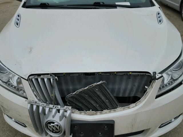 1G4GH5E37CF355767 - 2012 BUICK LACROSSE P WHITE photo 7