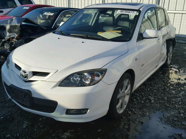 JM1BK343971771697 - 2007 MAZDA 3 HATCHBAC WHITE photo 2