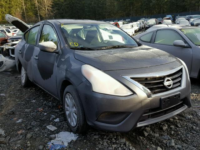 3N1CN7AP4GL842097 - 2016 NISSAN VERSA S GRAY photo 1