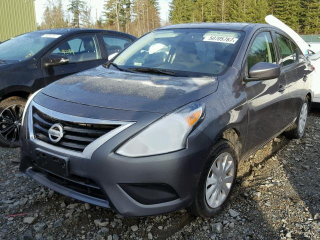 3N1CN7AP4GL842097 - 2016 NISSAN VERSA S GRAY photo 2