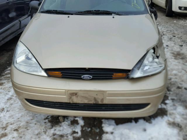 1FAFP34362W159655 - 2002 FORD FOCUS SE GOLD photo 7