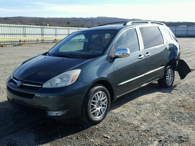 5TDBA22C44S013507 - 2004 TOYOTA SIENNA XLE GREEN photo 2