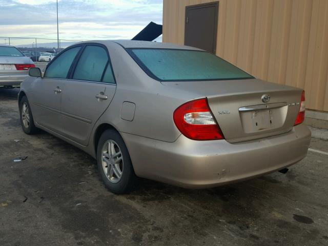 4T1BE32K12U576052 - 2002 TOYOTA CAMRY LE BEIGE photo 3