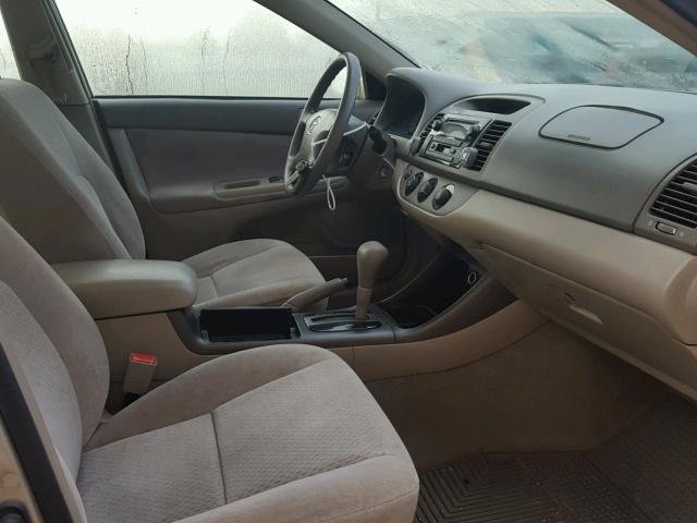 4T1BE32K12U576052 - 2002 TOYOTA CAMRY LE BEIGE photo 5