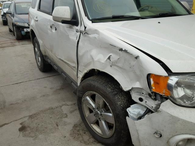 1FMCU0E76CKA28123 - 2012 FORD ESCAPE LIM WHITE photo 9