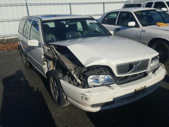 YV1LW56D6X2542344 - 1999 VOLVO V70 GLT WHITE photo 1