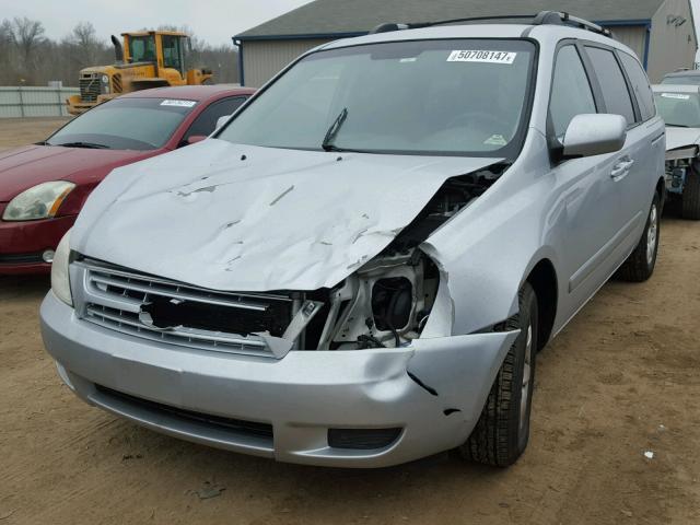 KNDMB233586251263 - 2008 KIA SEDONA EX SILVER photo 2