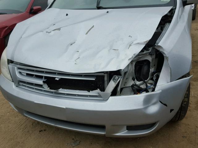 KNDMB233586251263 - 2008 KIA SEDONA EX SILVER photo 9