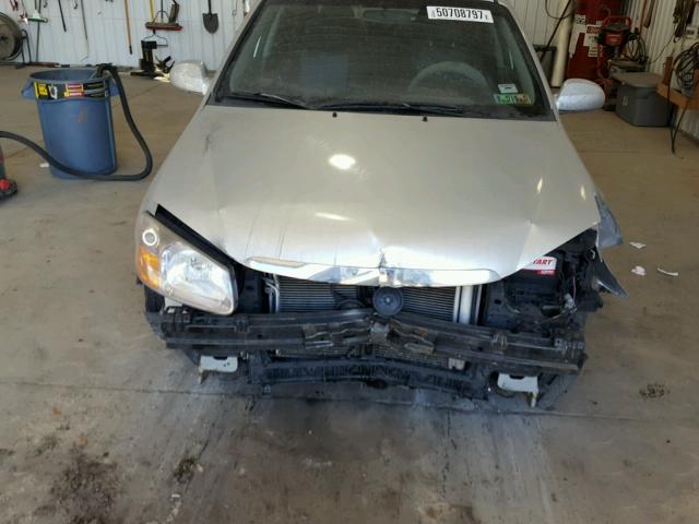 KNAFE161575001267 - 2007 KIA SPECTRA5 S SILVER photo 9