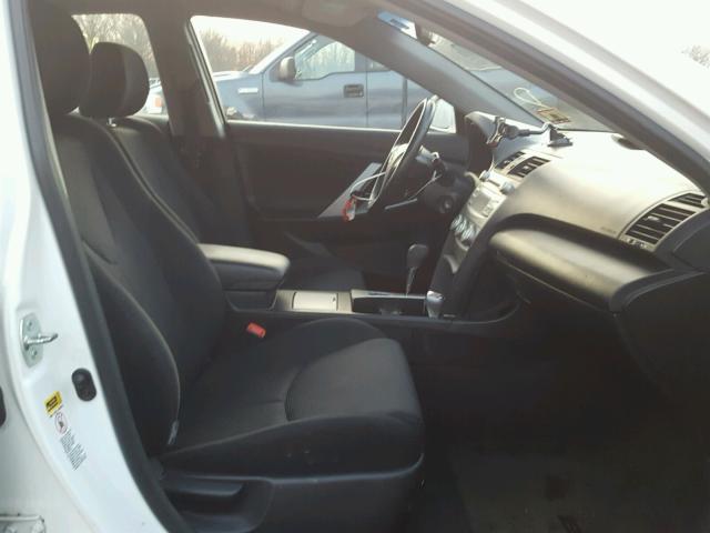 4T1BE46K49U865923 - 2009 TOYOTA CAMRY BASE WHITE photo 5