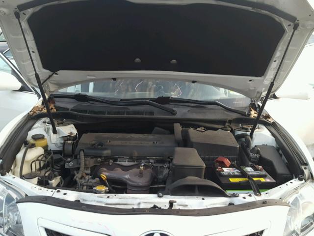 4T1BE46K49U865923 - 2009 TOYOTA CAMRY BASE WHITE photo 7