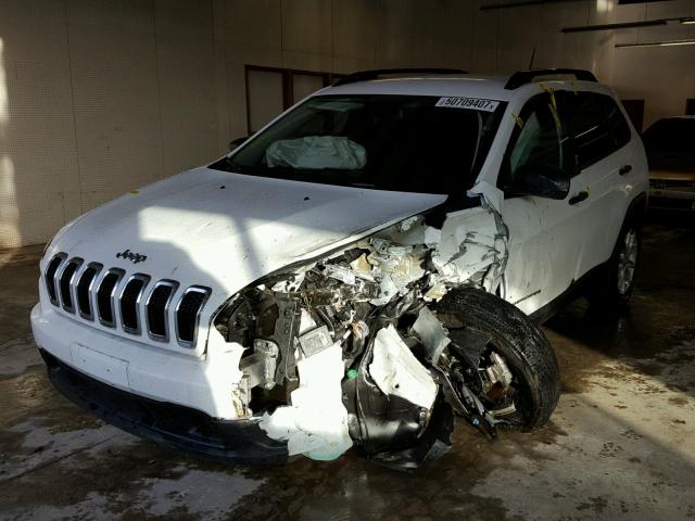 1C4PJLAB7GW207571 - 2016 JEEP CHEROKEE S WHITE photo 2