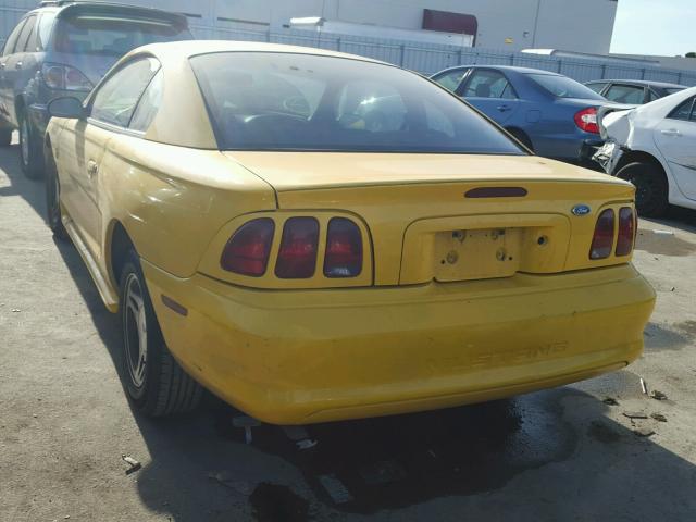 1FAFP4042WF271153 - 1998 FORD MUSTANG YELLOW photo 3