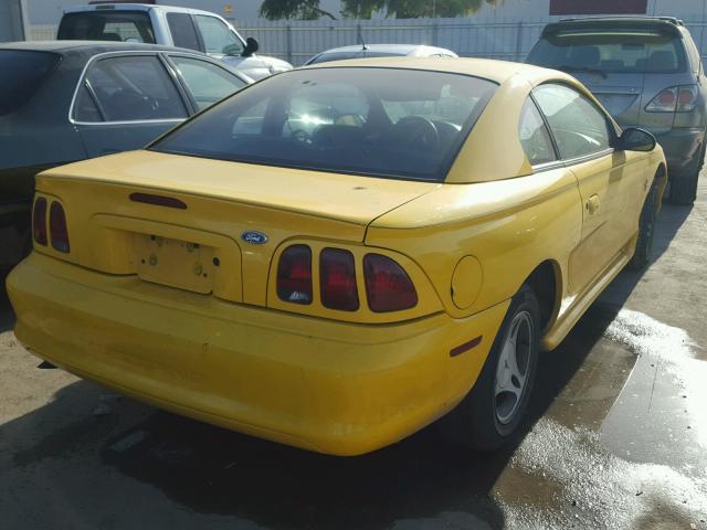 1FAFP4042WF271153 - 1998 FORD MUSTANG YELLOW photo 4