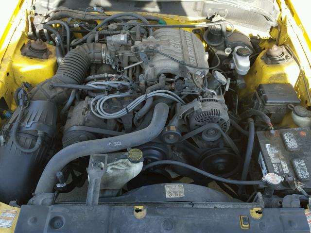 1FAFP4042WF271153 - 1998 FORD MUSTANG YELLOW photo 7