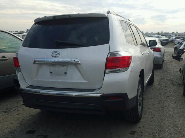 5TDYK3EH6BS026695 - 2011 TOYOTA HIGHLANDER WHITE photo 4